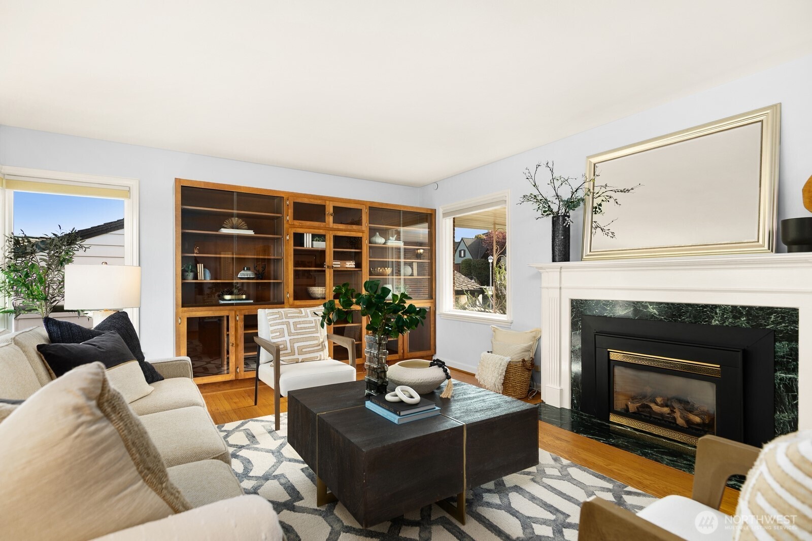 2462 36th Avenue W, Seattle, WA 98199