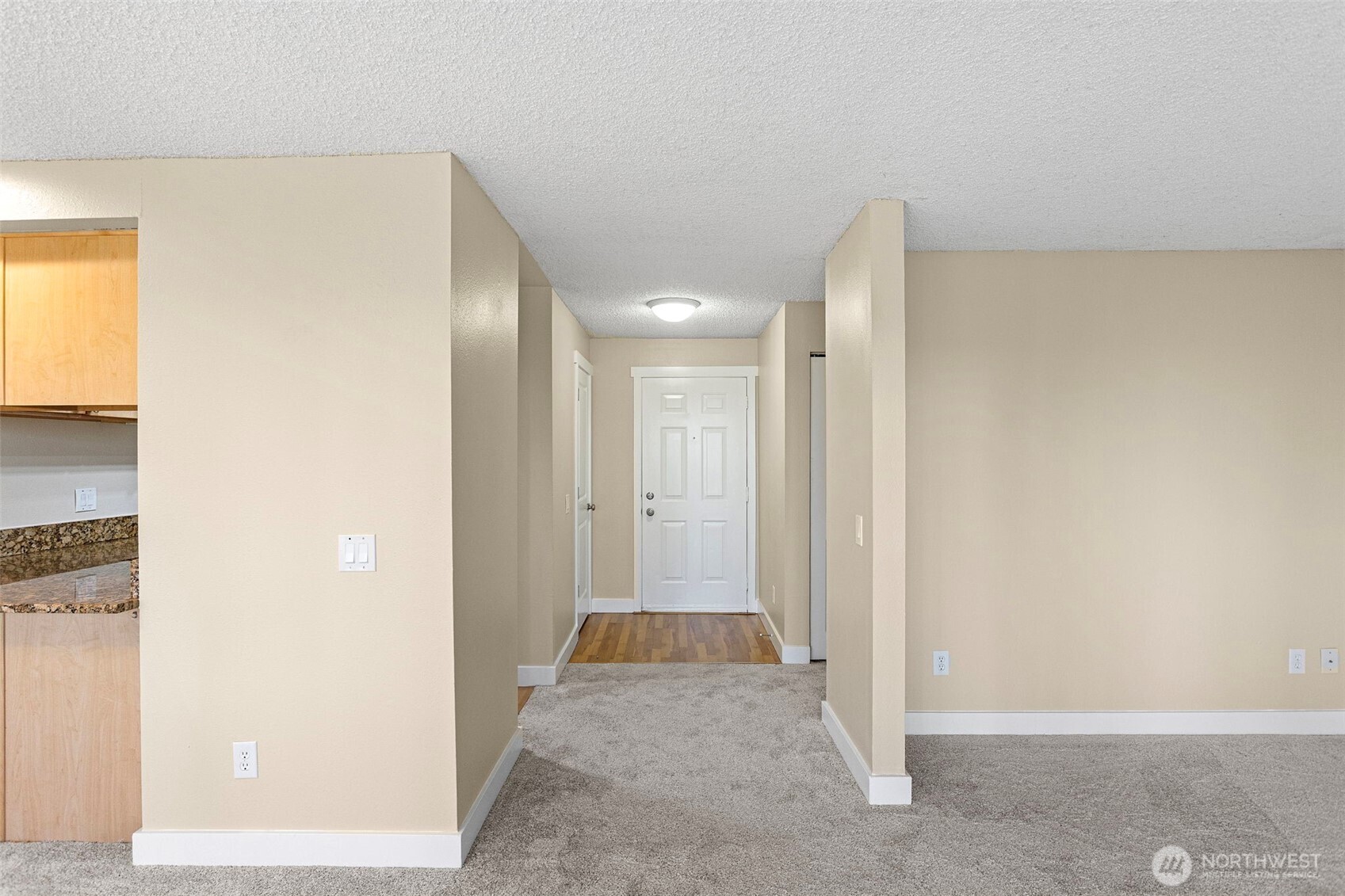 15230 S 43rd Street #C101, Bellevue, WA 98006