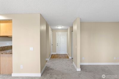 15230 S 43rd Street #C101, Bellevue, WA 98006 - Photo 11