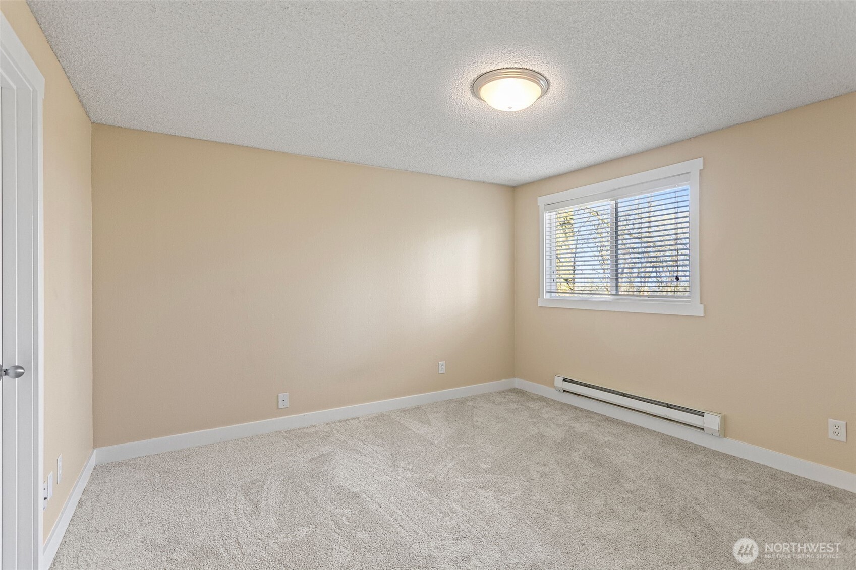 15230 S 43rd Street #C101, Bellevue, WA 98006