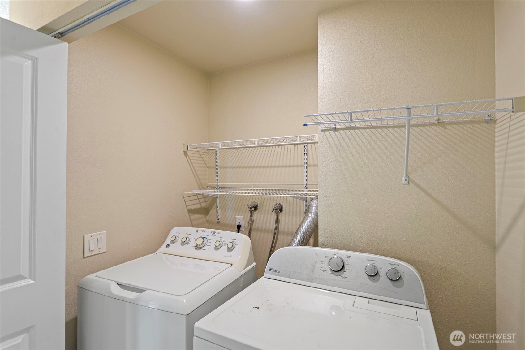 15230 S 43rd Street #C101, Bellevue, WA 98006