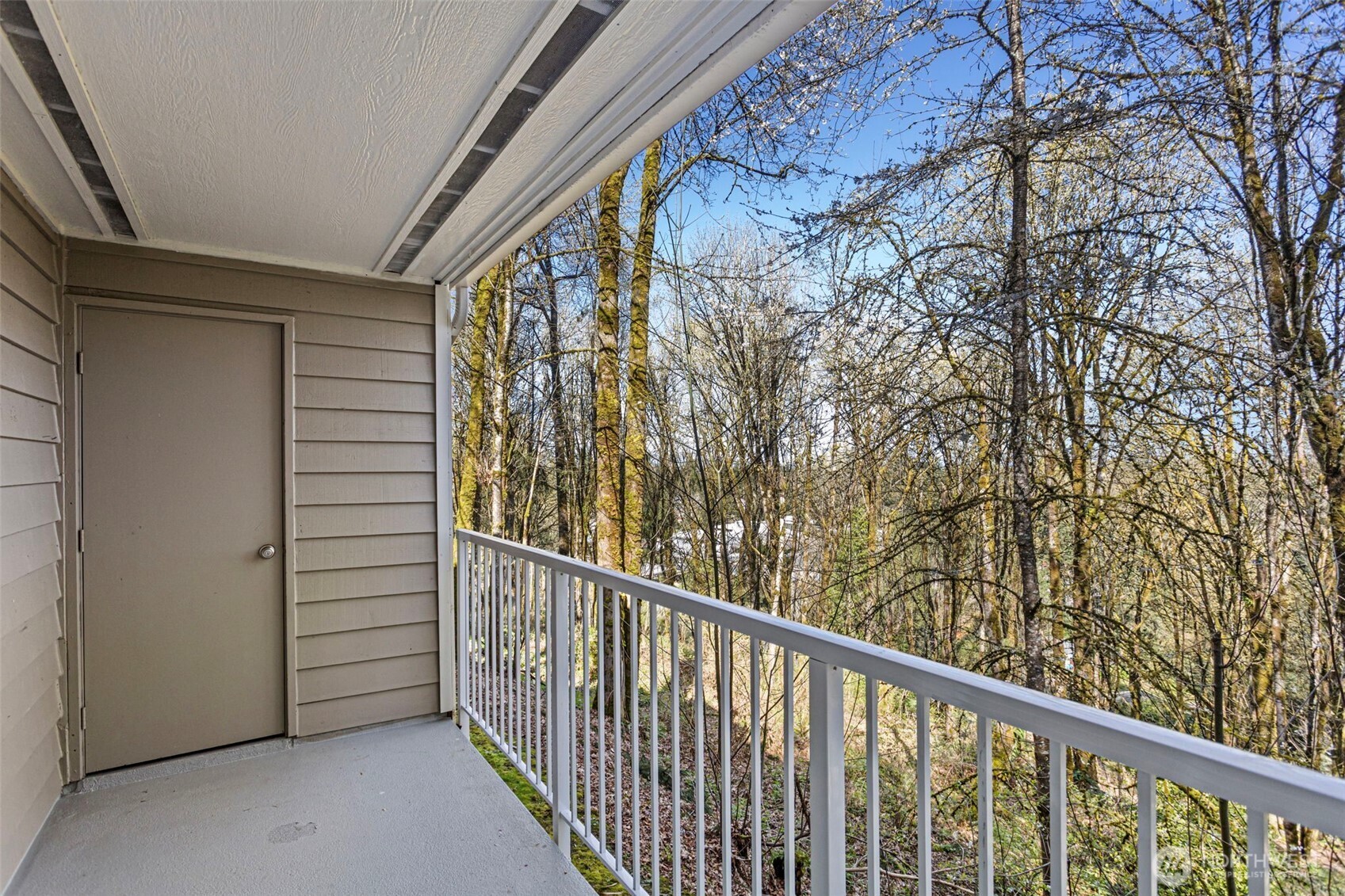 15230 S 43rd Street #C101, Bellevue, WA 98006