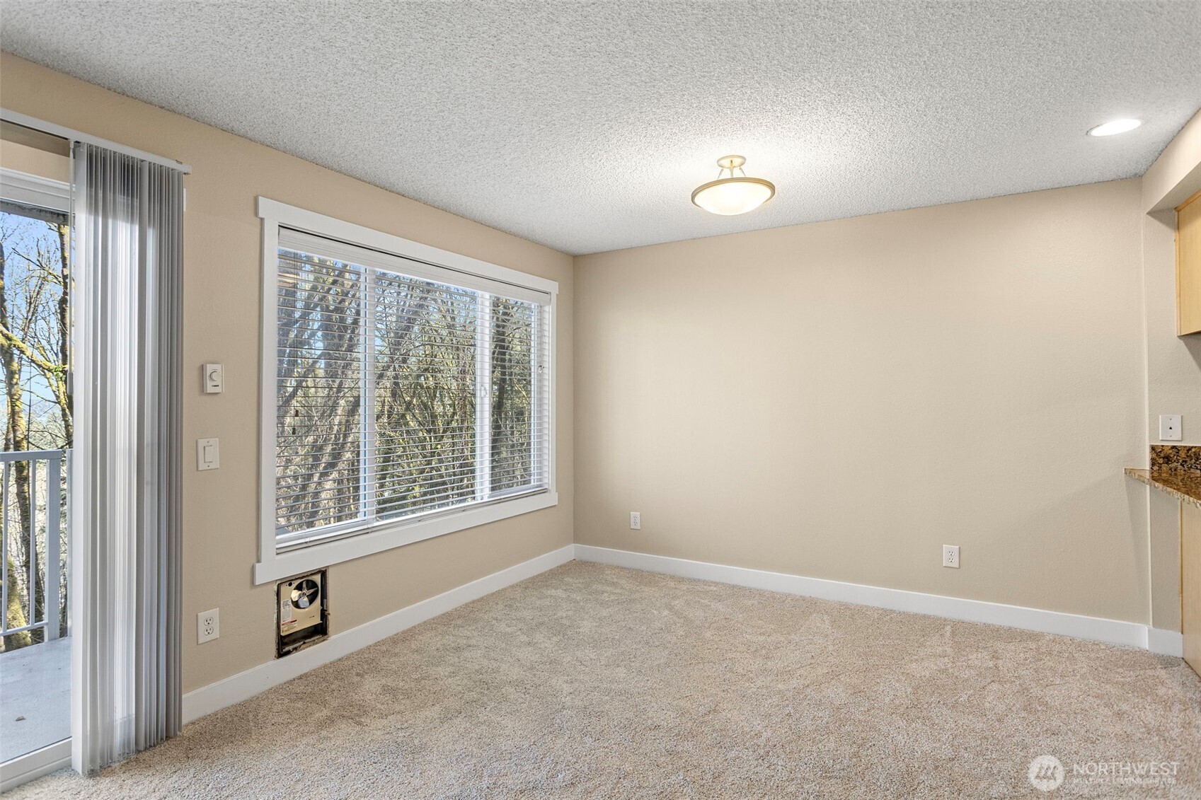 15230 S 43rd Street #C101, Bellevue, WA 98006