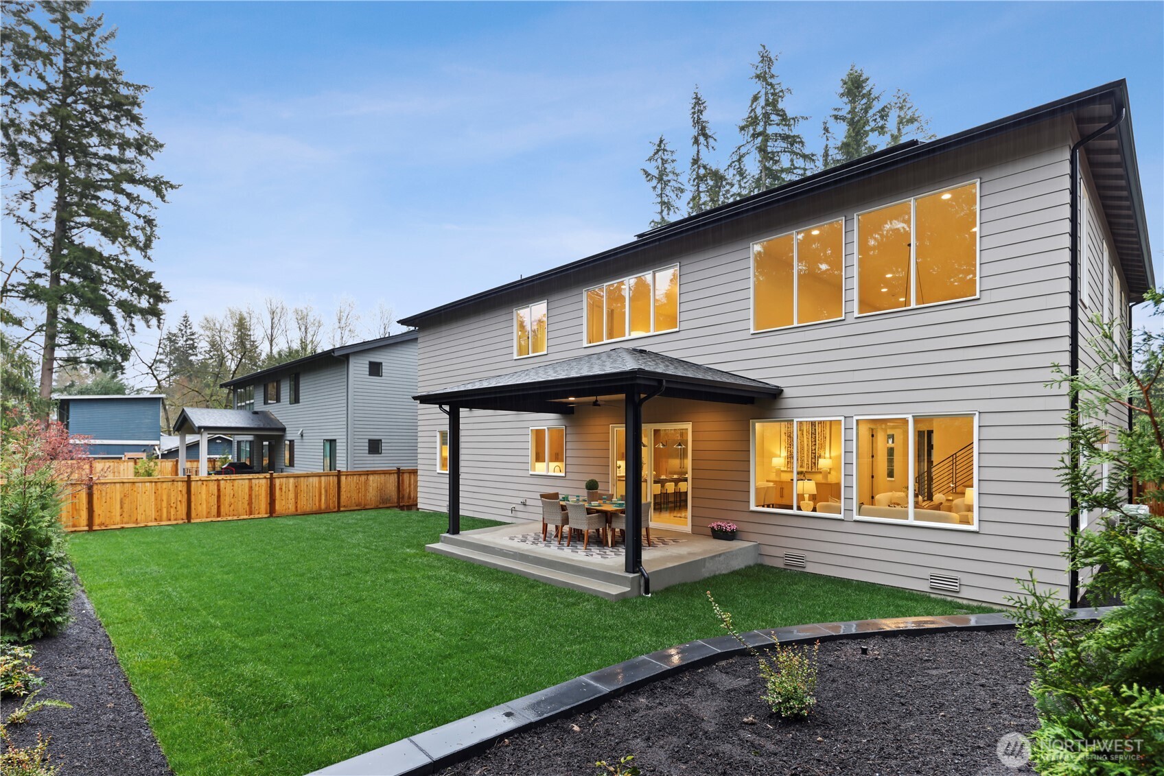 13310 NE 112th Place , Redmond, WA 98052