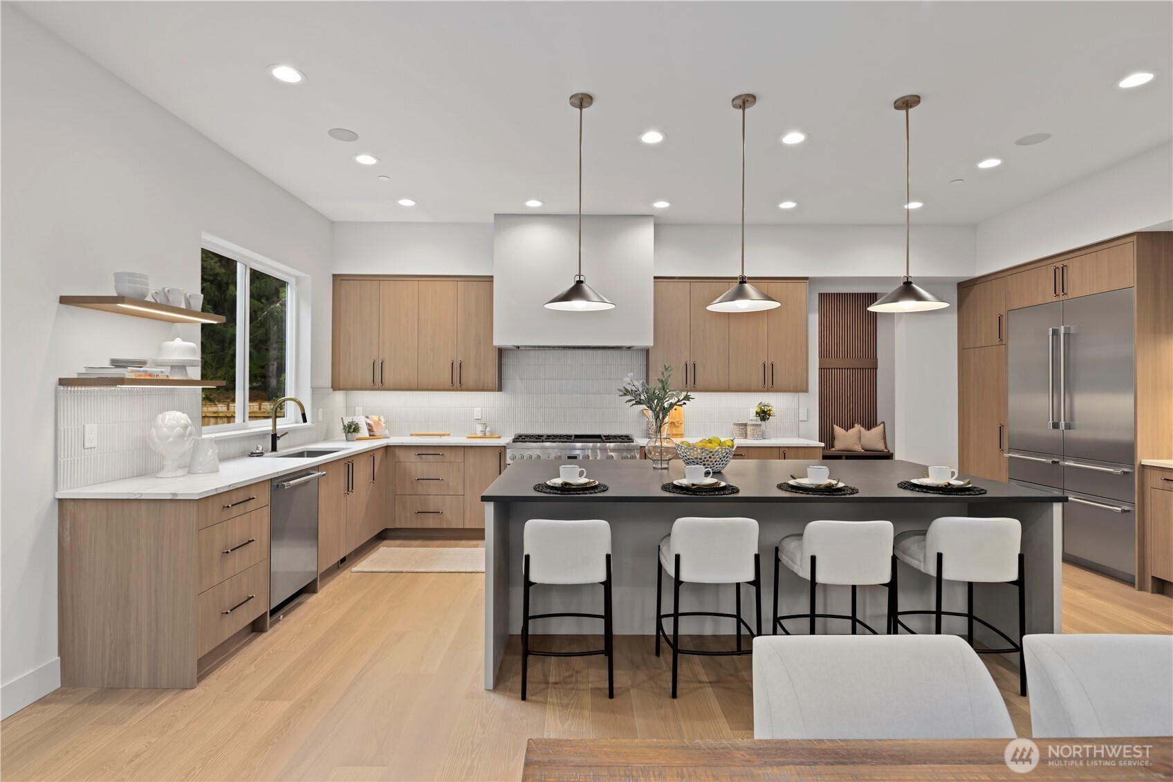 13310 NE 112th Place , Redmond, WA 98052