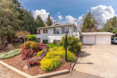 910 N Jennifer Lane , East Wenatchee, WA 98802