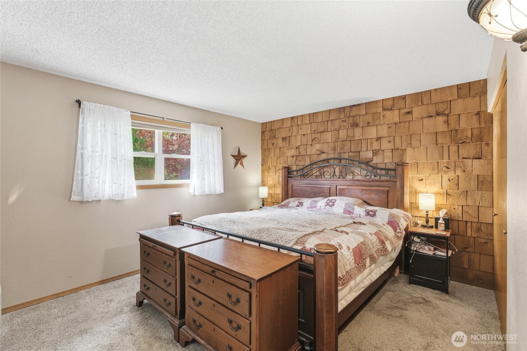 910 N Jennifer Lane , East Wenatchee, WA 98802