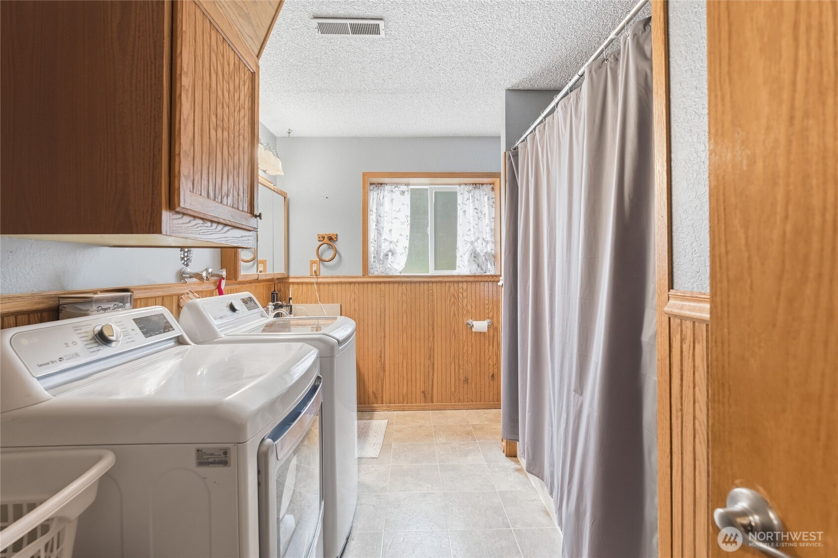 910 N Jennifer Lane , East Wenatchee, WA 98802