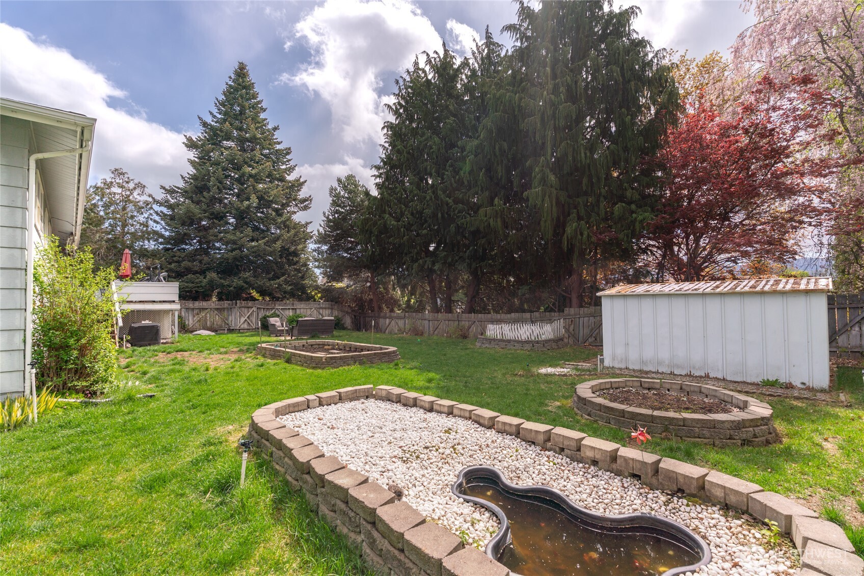 910 N Jennifer Lane , East Wenatchee, WA 98802