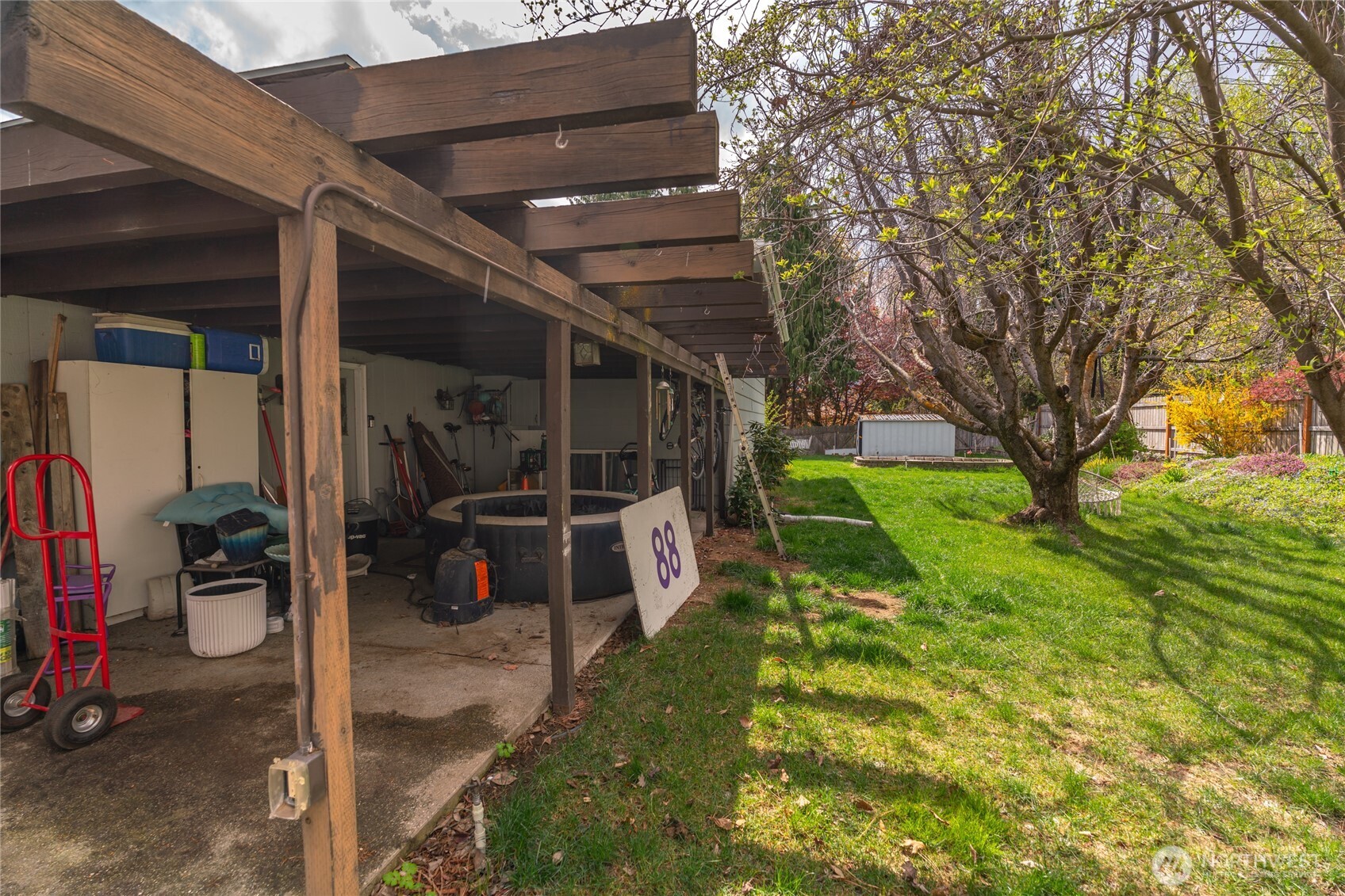 910 N Jennifer Lane , East Wenatchee, WA 98802