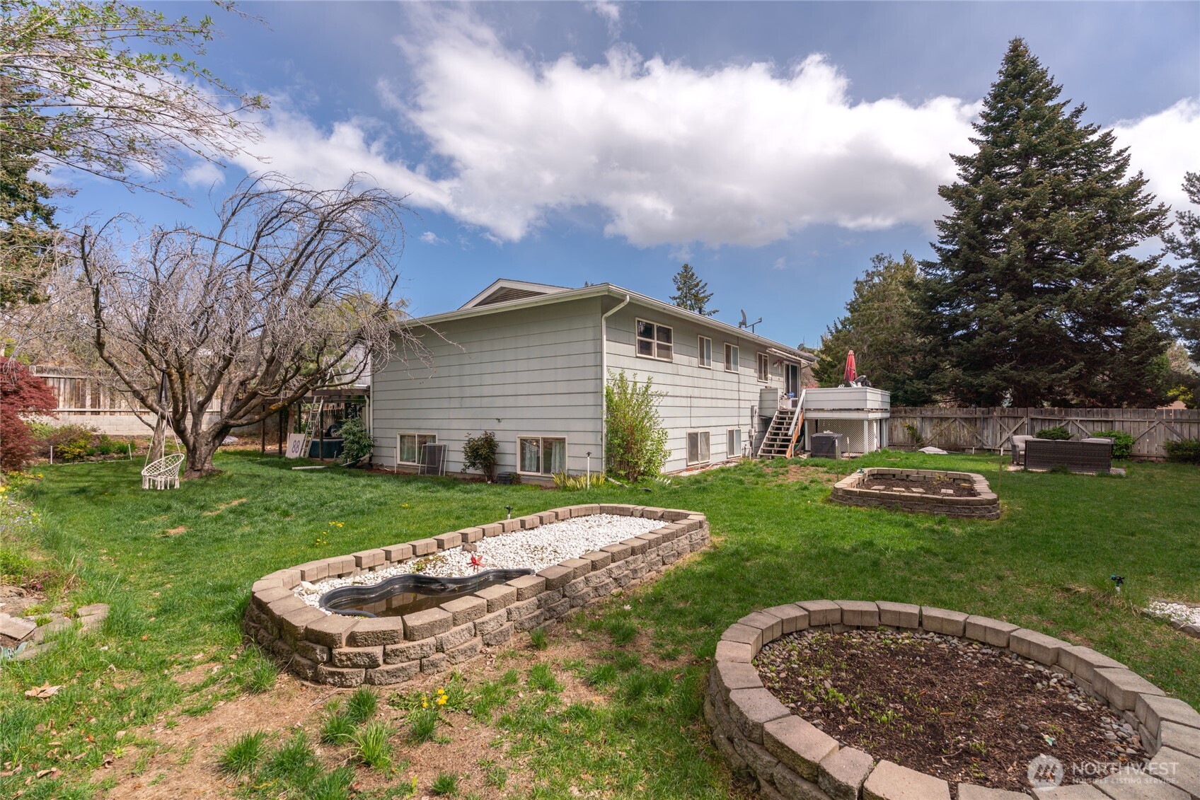 910 N Jennifer Lane , East Wenatchee, WA 98802