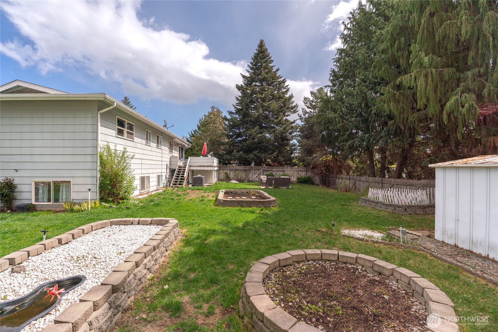 910 N Jennifer Lane , East Wenatchee, WA 98802