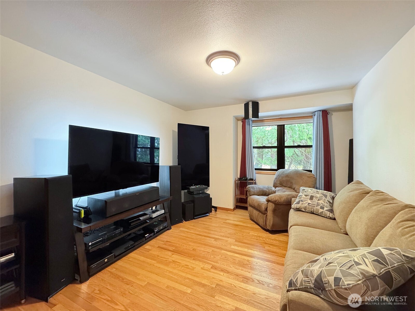 412 Doe Run Road , Sequim, WA 98382