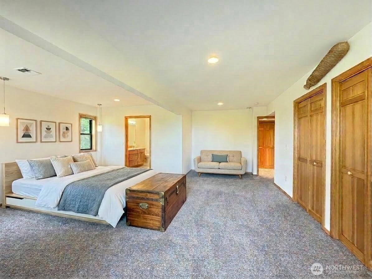 412 Doe Run Road , Sequim, WA 98382