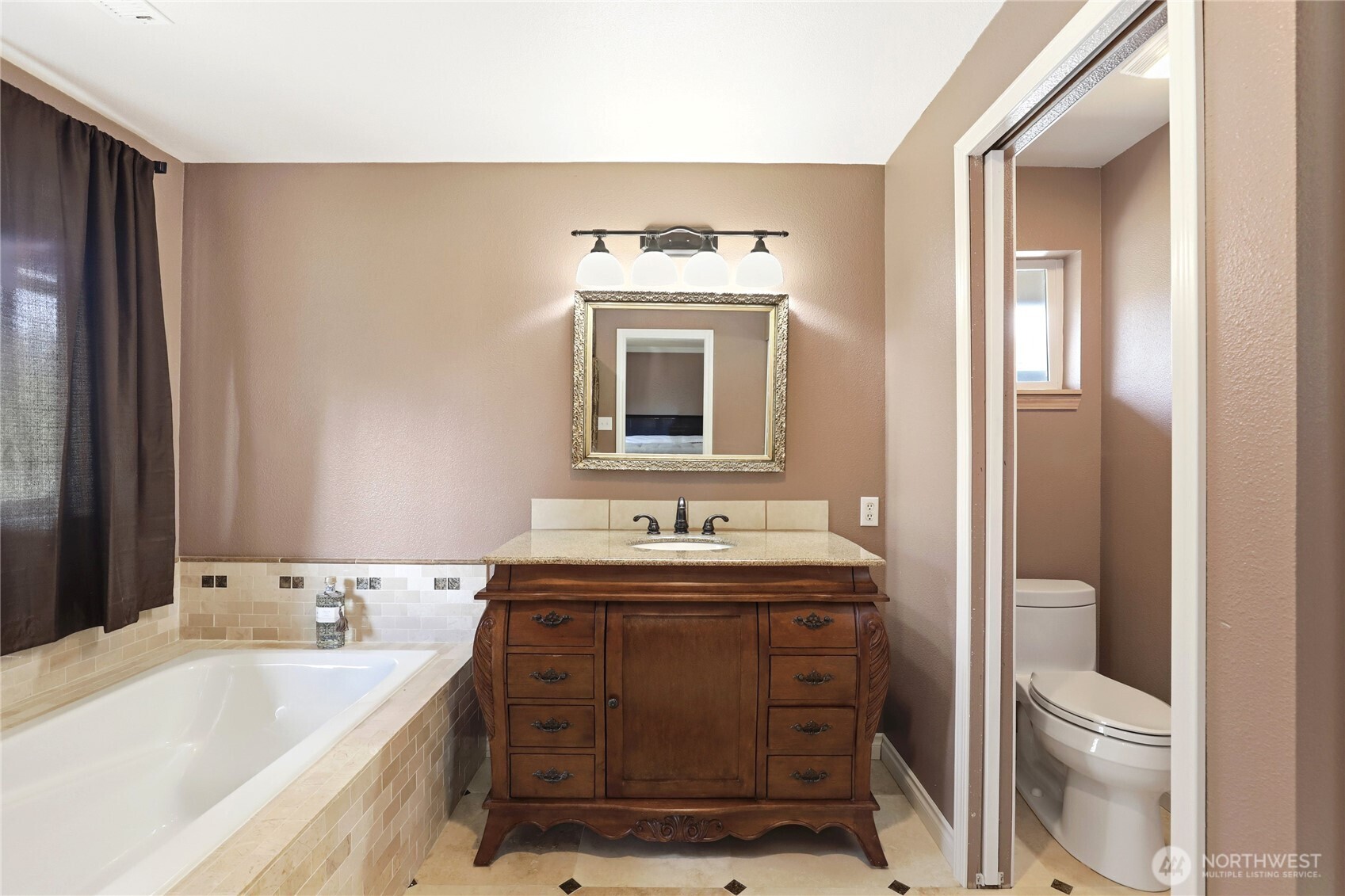 21 E Michelle Court , Union, WA 98592