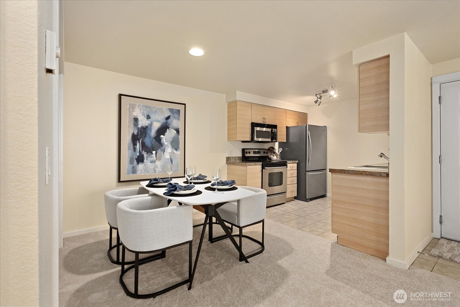929 3rd Avenue #F301, Kirkland, WA 98033-6000