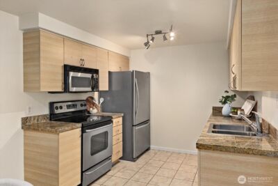 929 3rd Avenue #F301, Kirkland, WA 98033-6000 - Photo 7