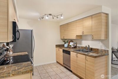 929 3rd Avenue #F301, Kirkland, WA 98033-6000 - Photo 8