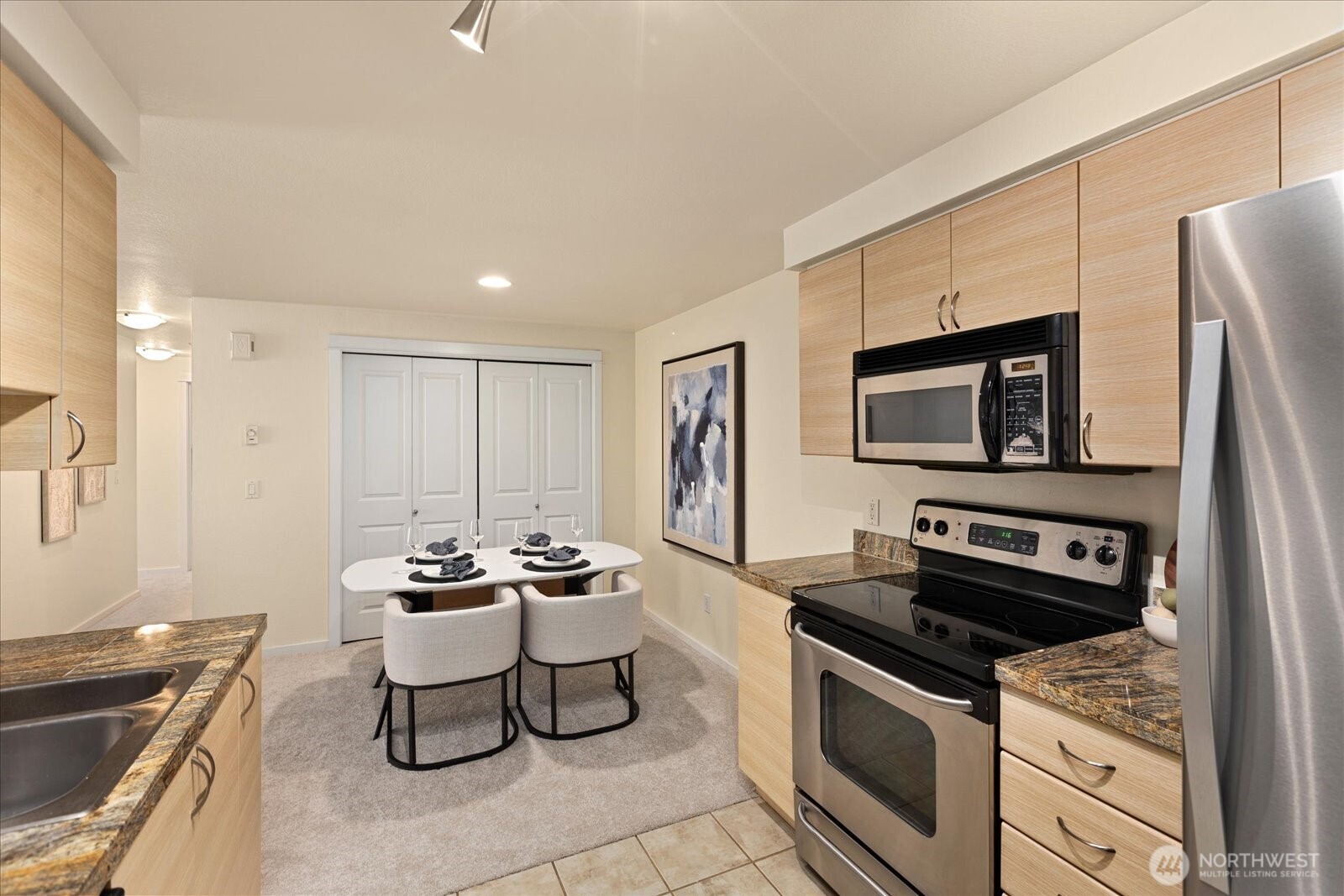 929 3rd Avenue #F301, Kirkland, WA 98033-6000