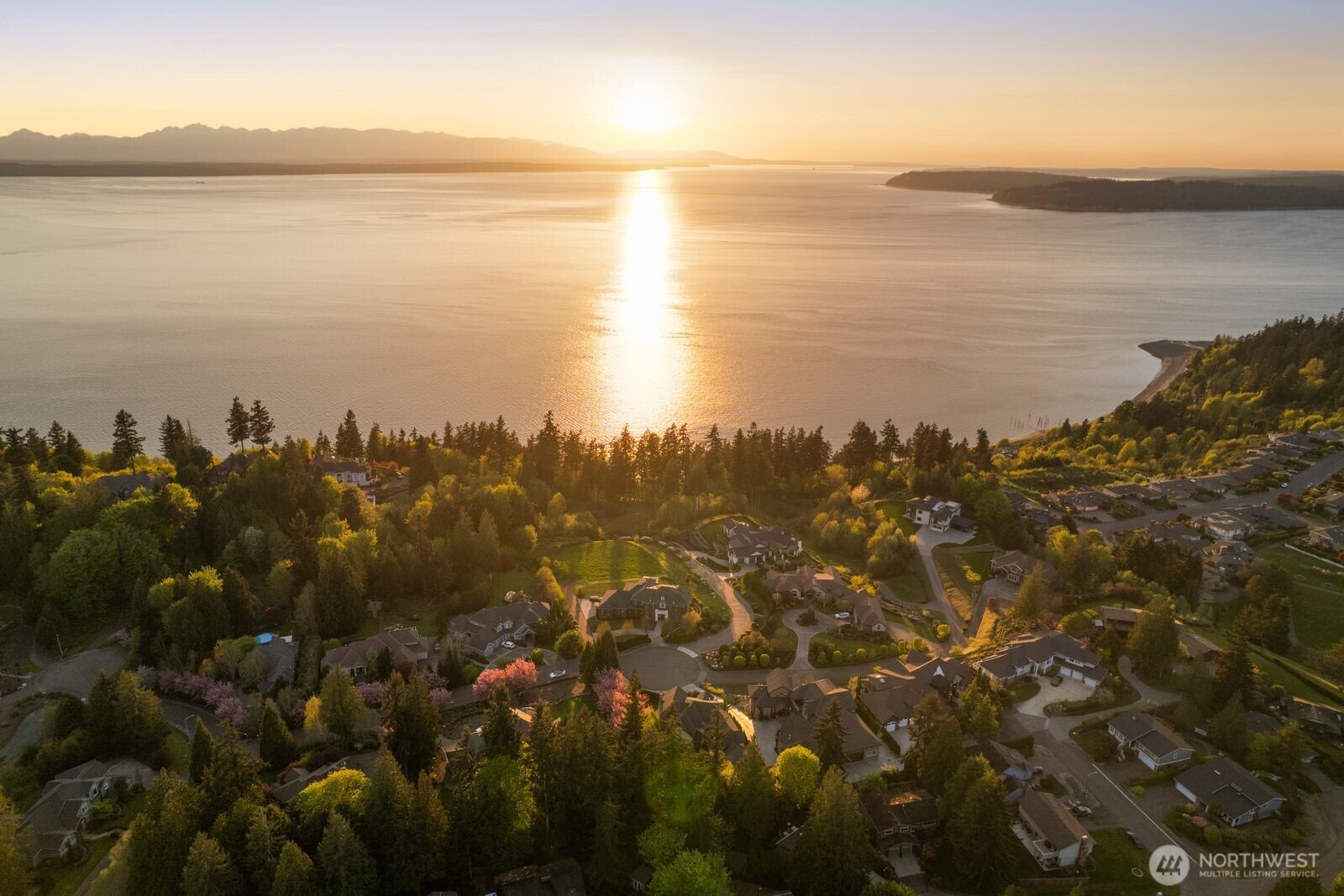14131 67th Avenue W, Edmonds, WA 98026