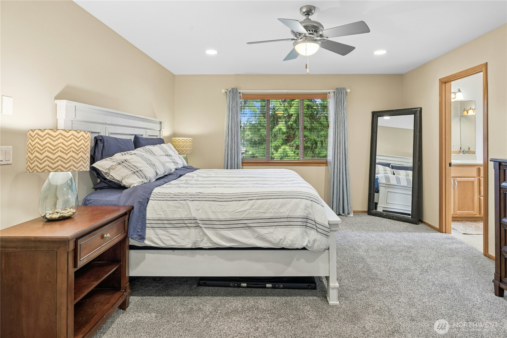 2517 NE Kevos Pond Drive , Poulsbo, WA 98370