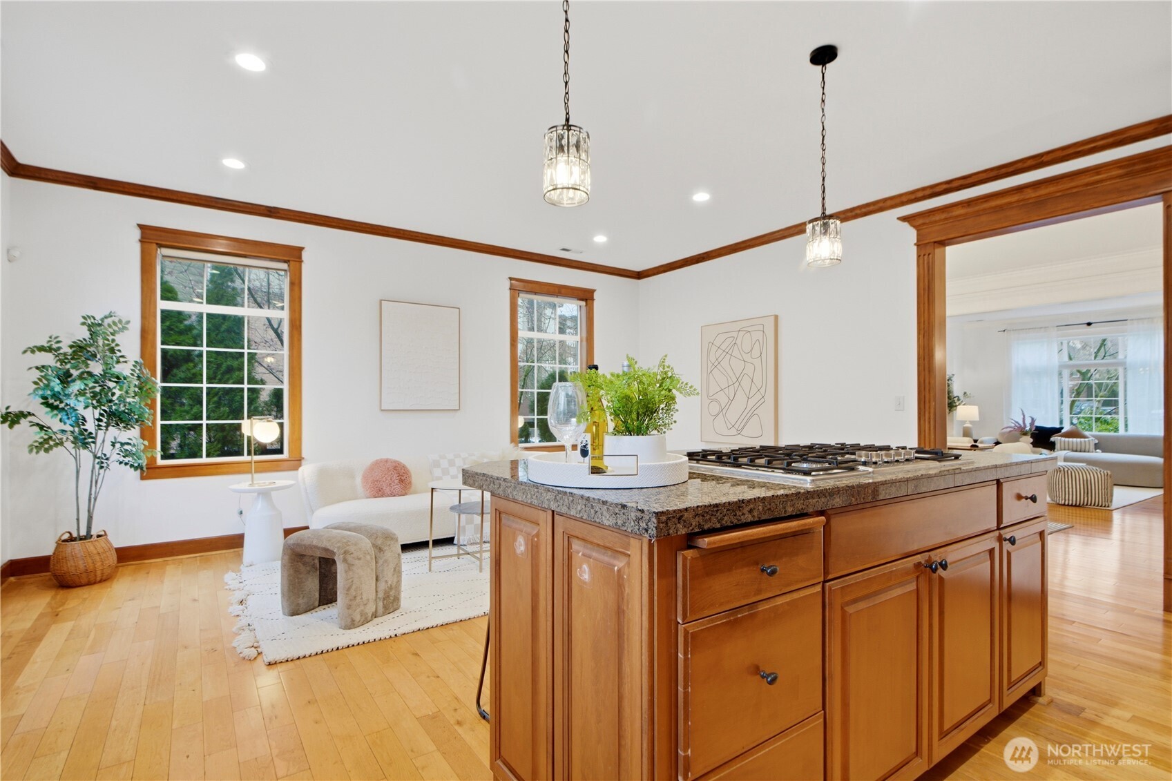 2557 NE Park Drive , Issaquah, WA 98029
