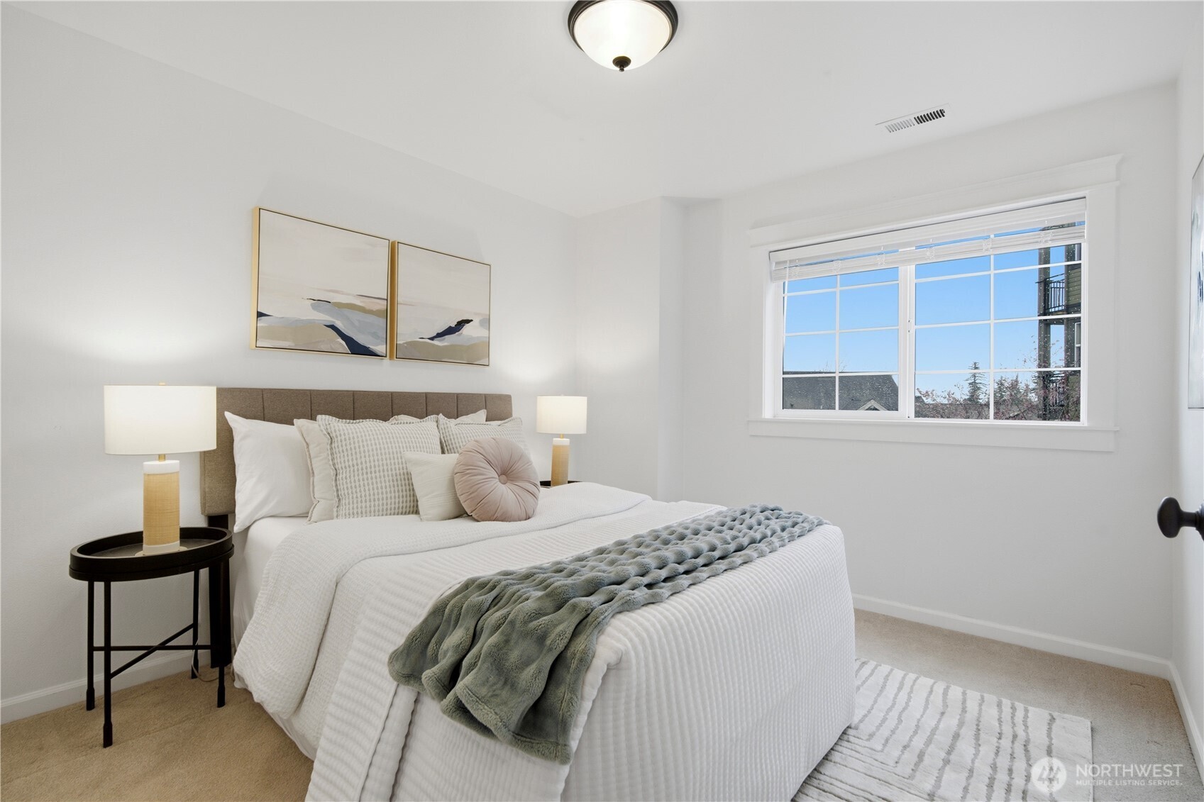 2557 NE Park Drive , Issaquah, WA 98029