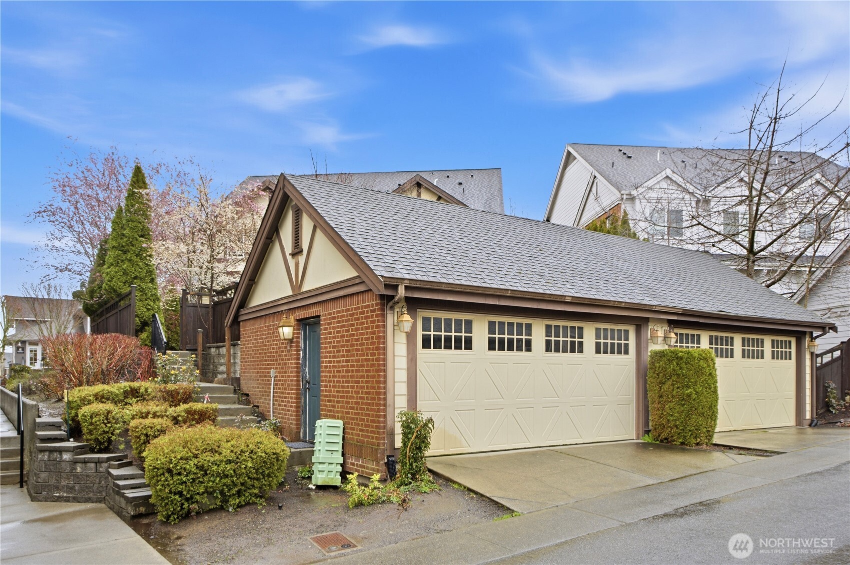 2557 NE Park Drive , Issaquah, WA 98029