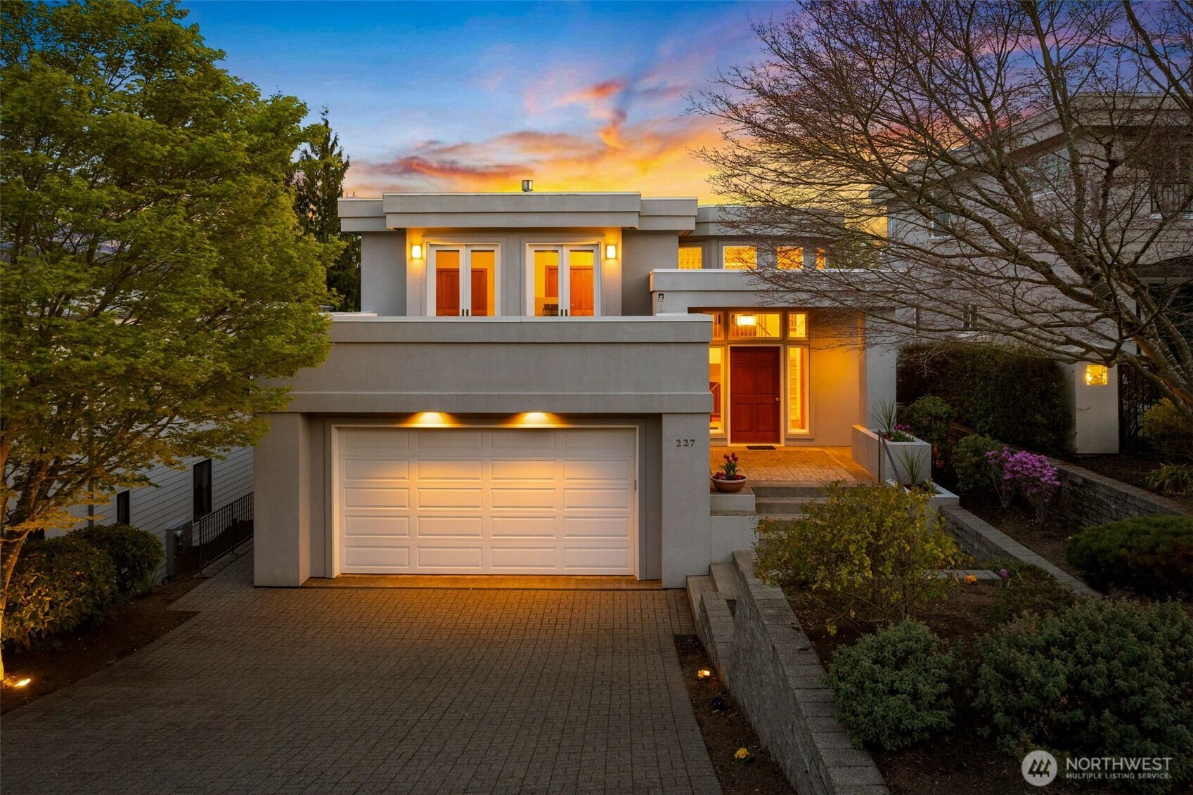 227 8th Avenue , Kirkland, WA 98033