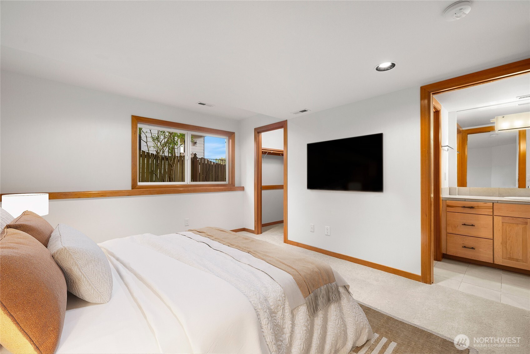 227 8th Avenue , Kirkland, WA 98033