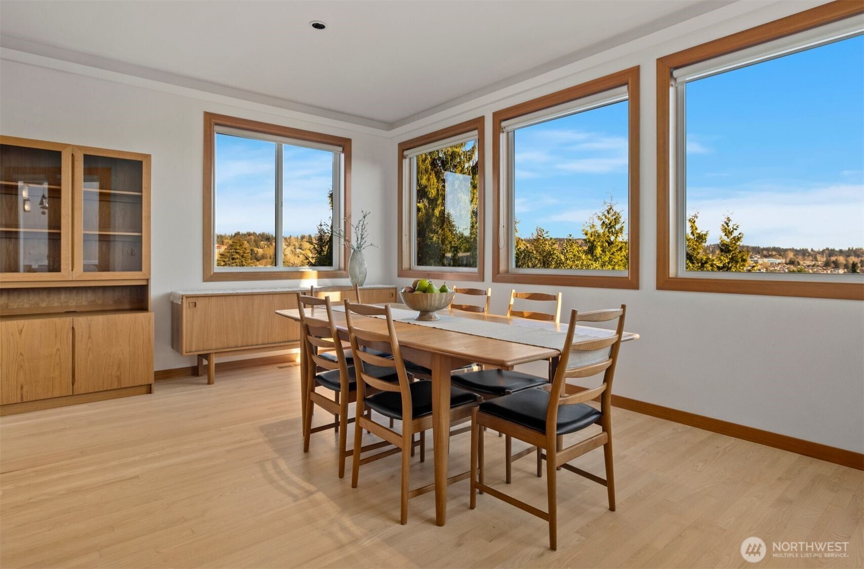 227 8th Avenue , Kirkland, WA 98033