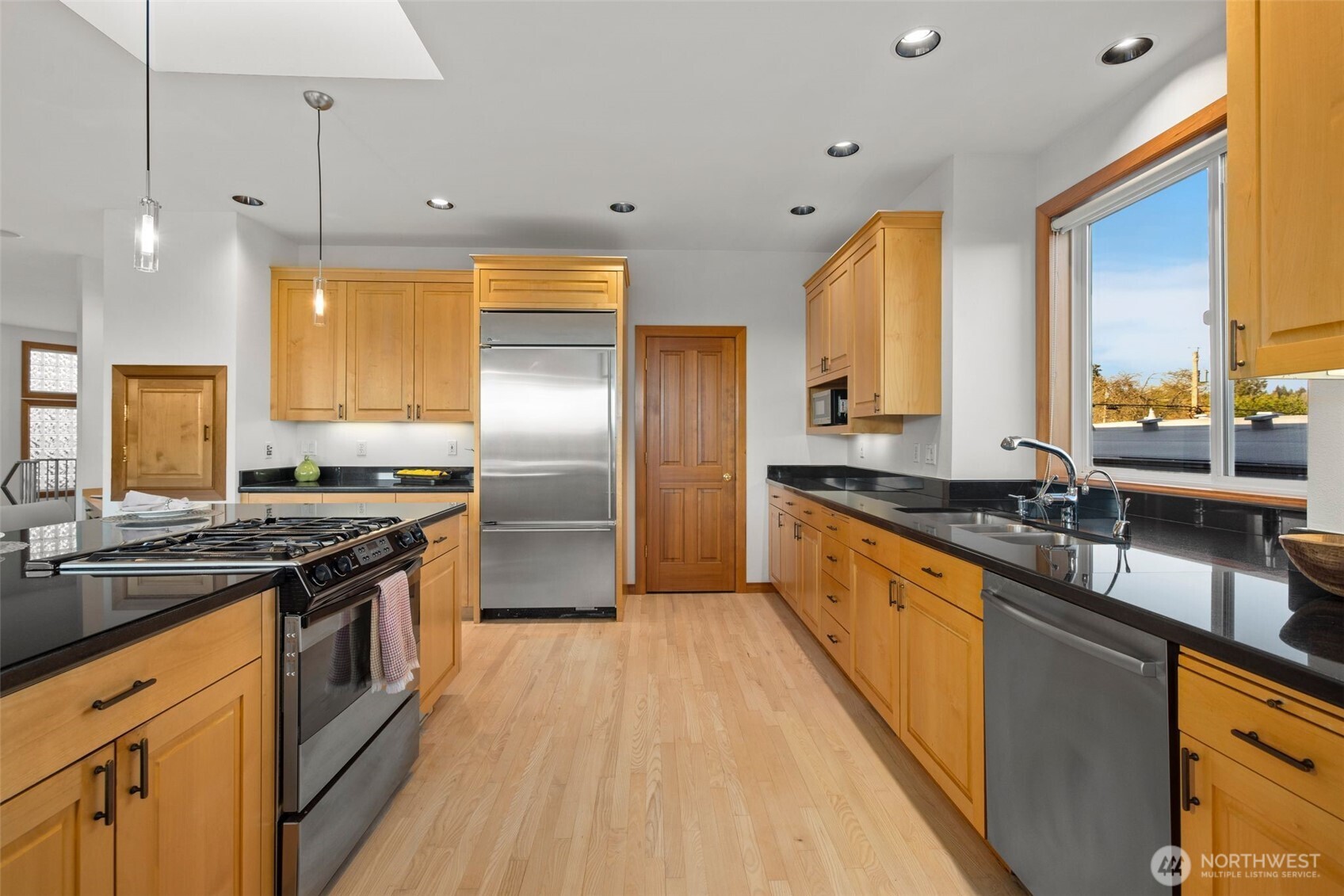 227 8th Avenue , Kirkland, WA 98033