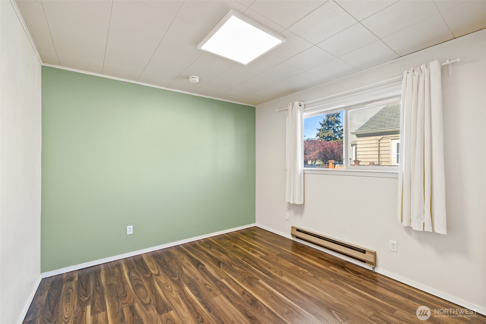 529 E 2nd Street , Port Angeles, WA 98362