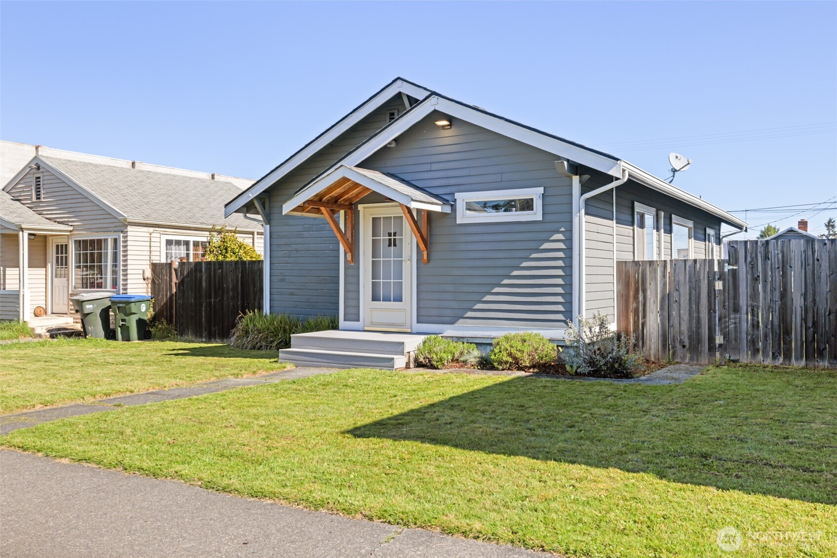 529 E 2nd Street , Port Angeles, WA 98362