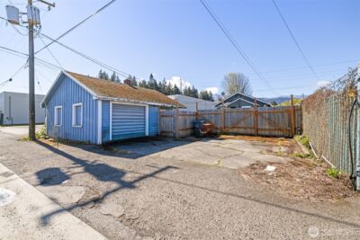 529 E 2nd Street , Port Angeles, WA 98362 - Photo 28