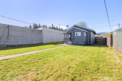 529 E 2nd Street , Port Angeles, WA 98362 - Photo 31