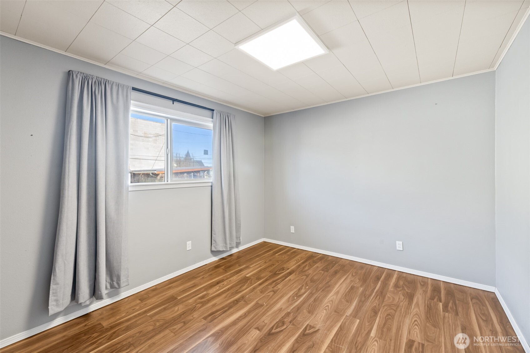 529 E 2nd Street , Port Angeles, WA 98362