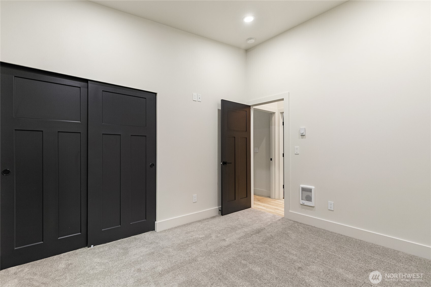 647 Rainbow Drive , Sedro Woolley, WA 98284