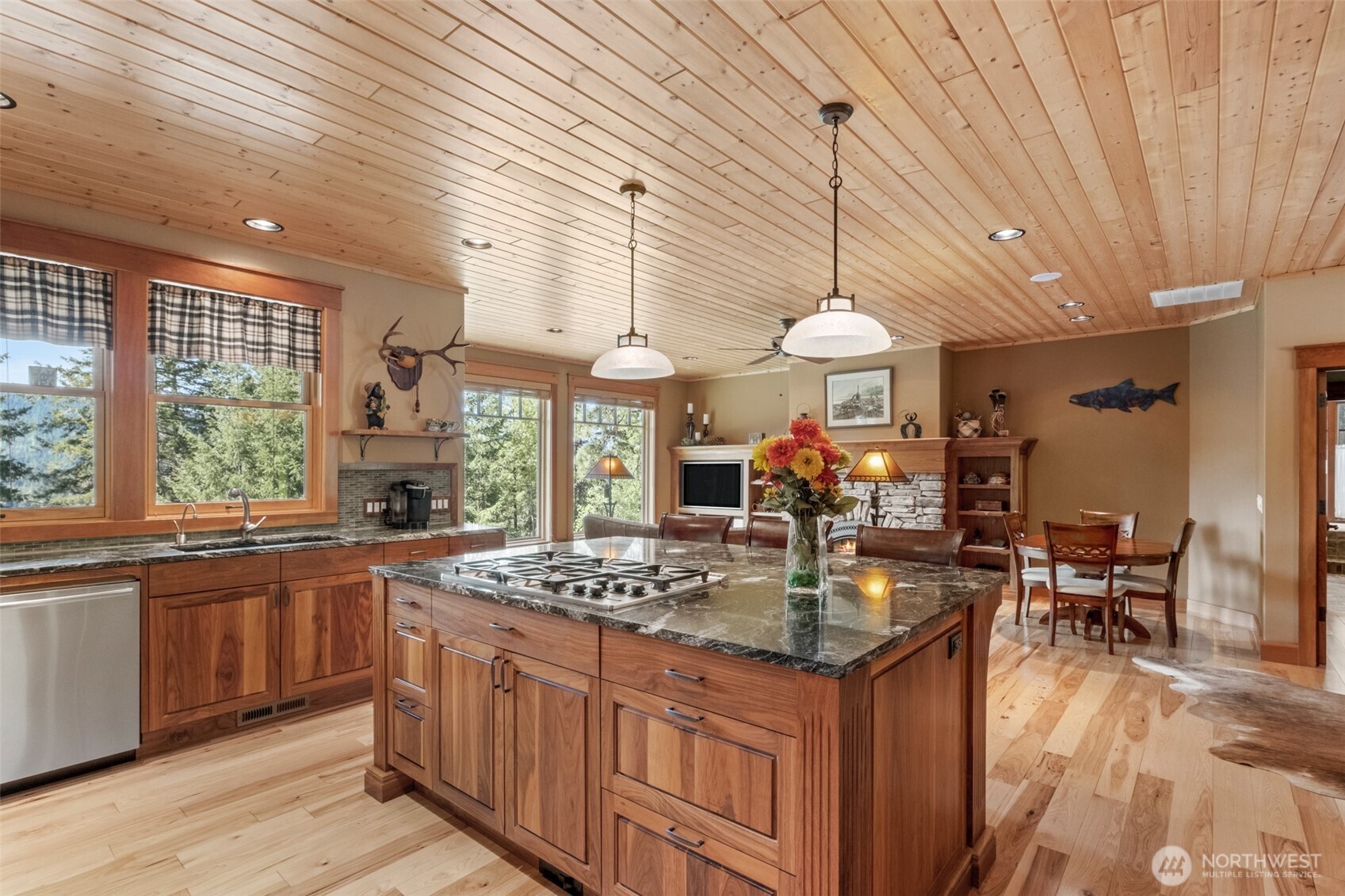 18350 Beaver Valley Road , Leavenworth, WA 98826