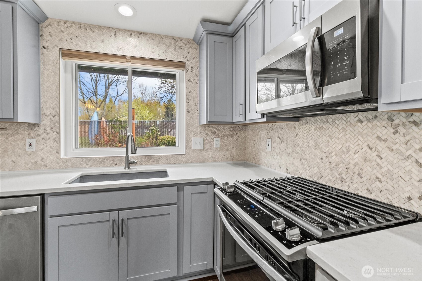 914 S 28th Street , Mount Vernon, WA 98274