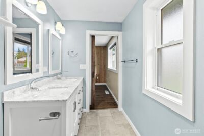 914 S 28th Street , Mount Vernon, WA 98274 - Photo 27
