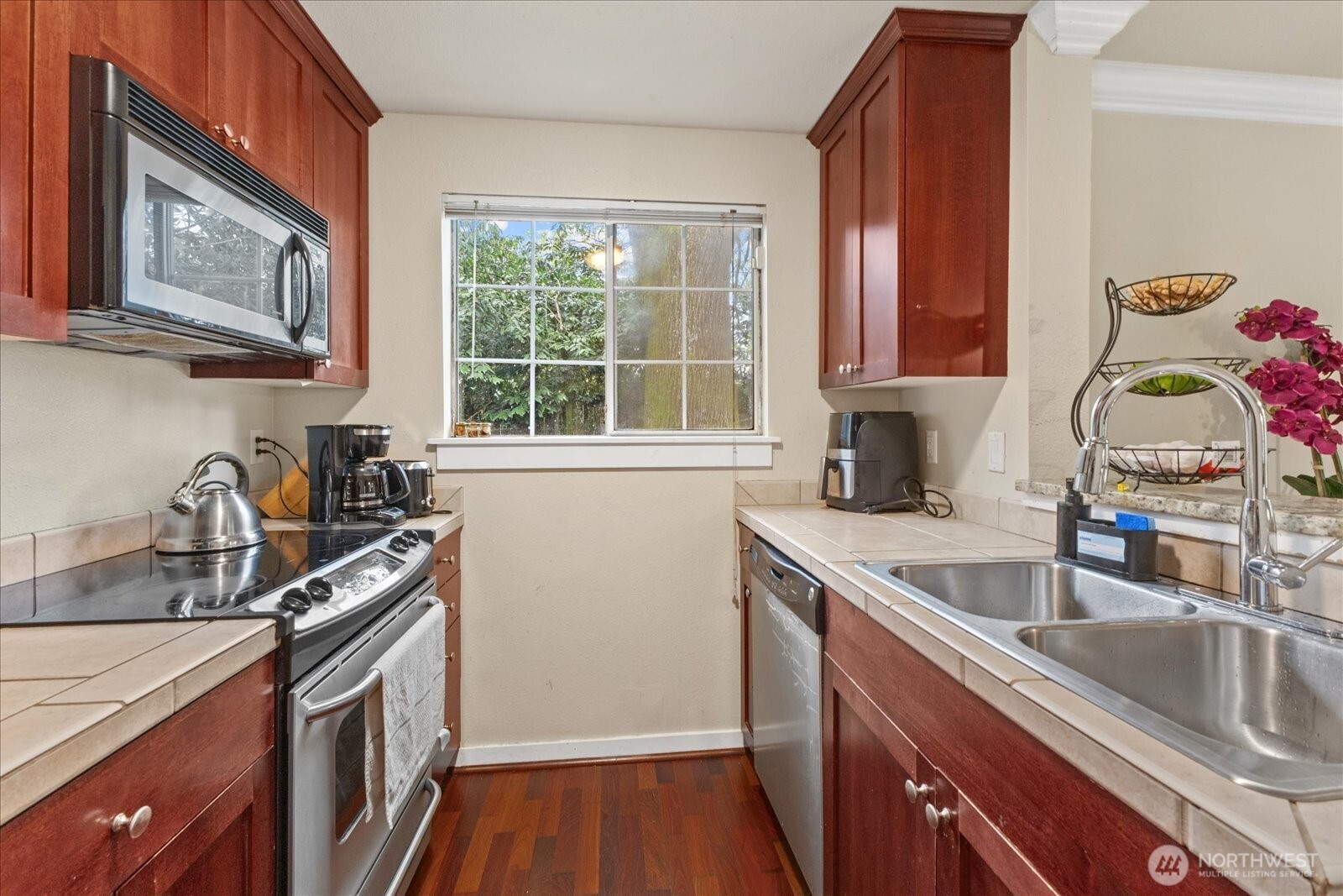 1843 S 286th Lane #T101, Federal Way, WA 98003-3263