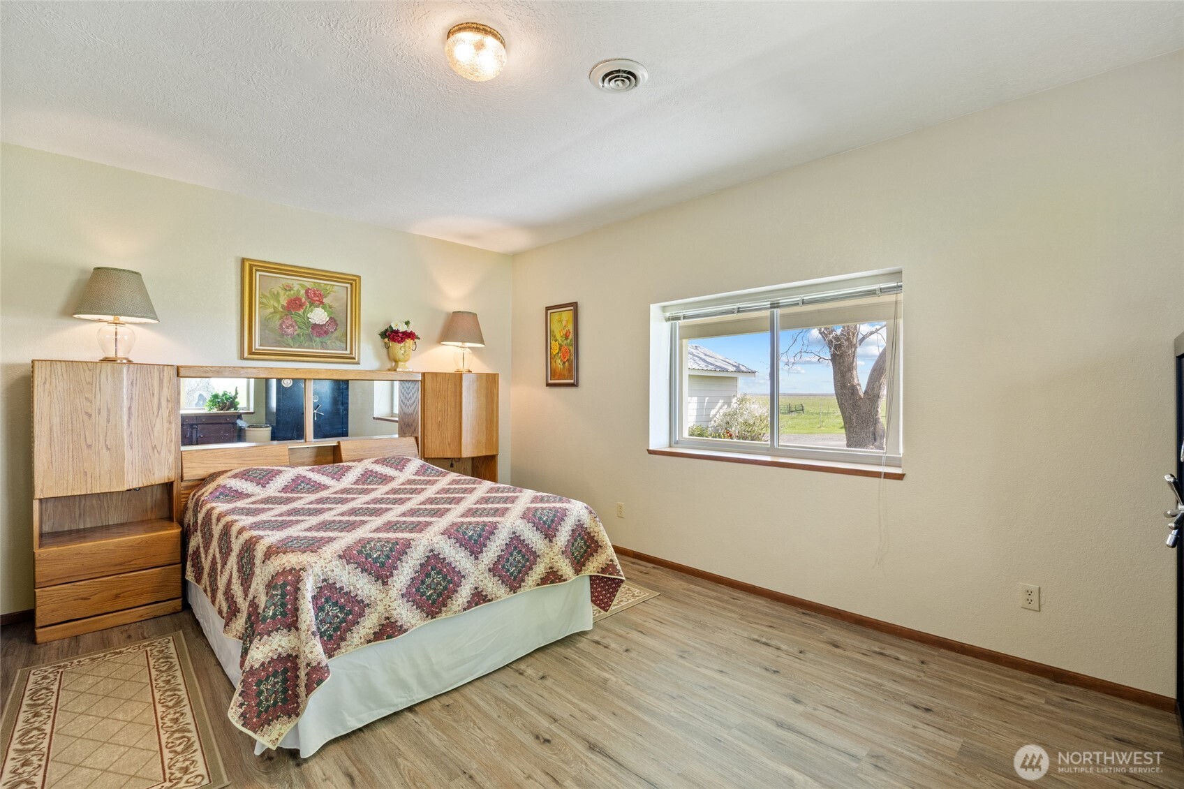 17325 NE B.5 Road , Soap Lake, WA 98851