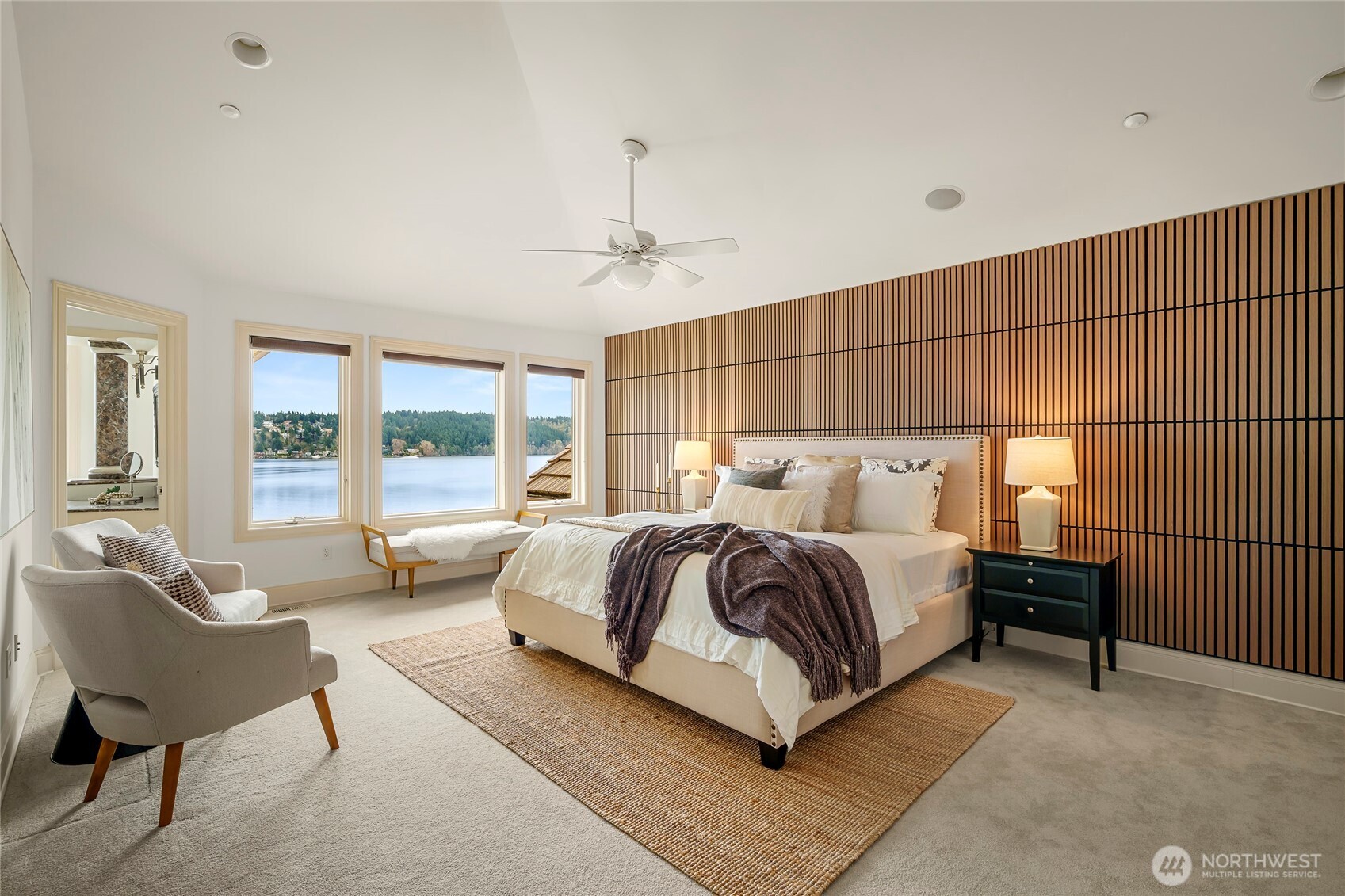 15517 Lake Shore Boulevard NE, Lake Forest Park, WA 98155