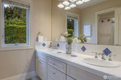 15517 Lake Shore Boulevard NE, Lake Forest Park, WA 98155 - Photo 26