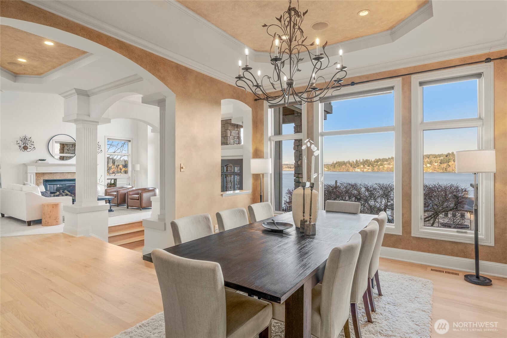 15517 Lake Shore Boulevard NE, Lake Forest Park, WA 98155