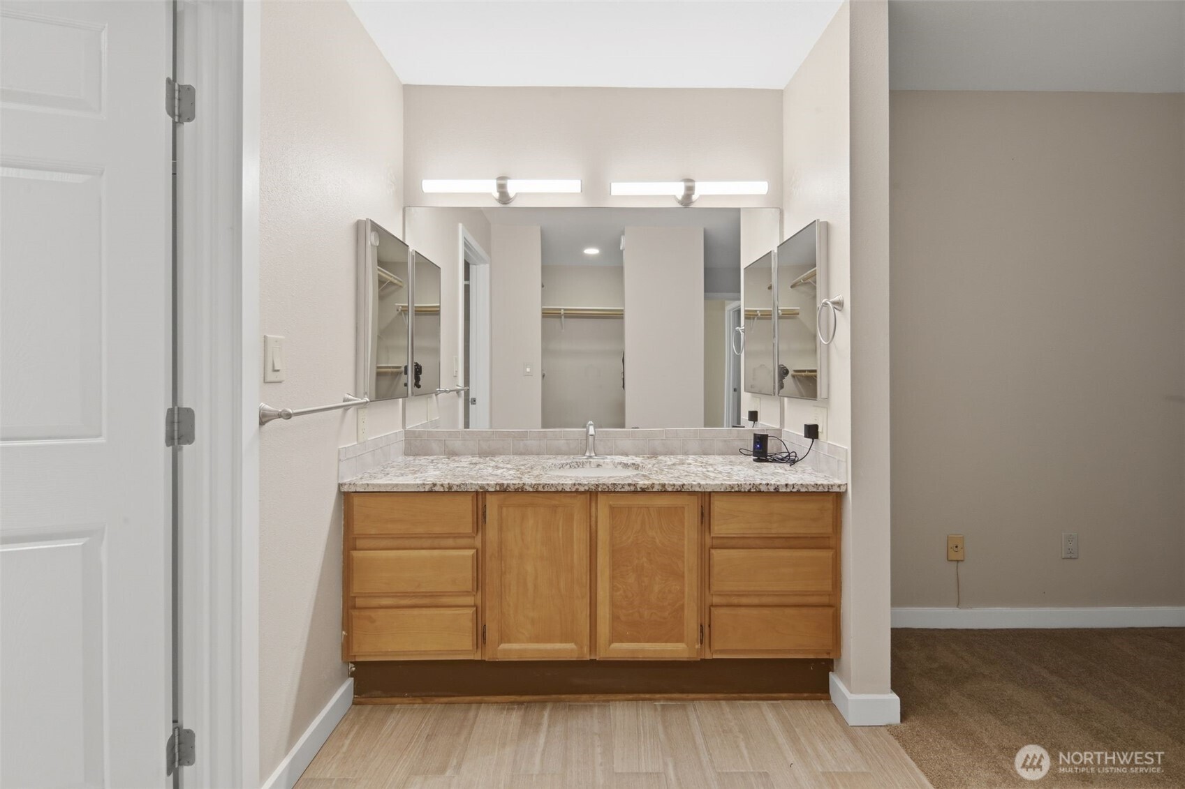 22211 Cliff Avenue S #104, Des Moines, WA 98198