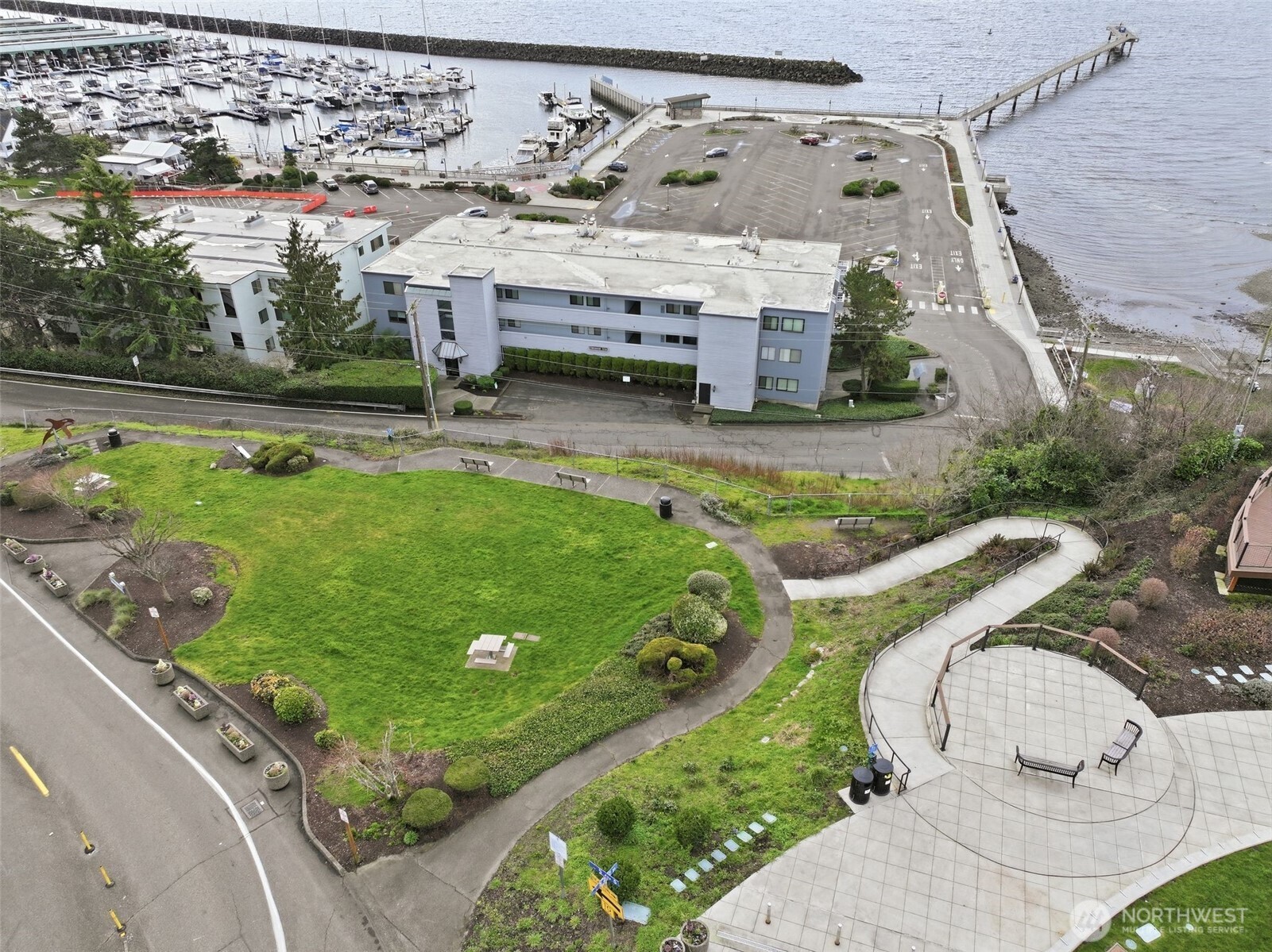 22211 Cliff Avenue S #104, Des Moines, WA 98198