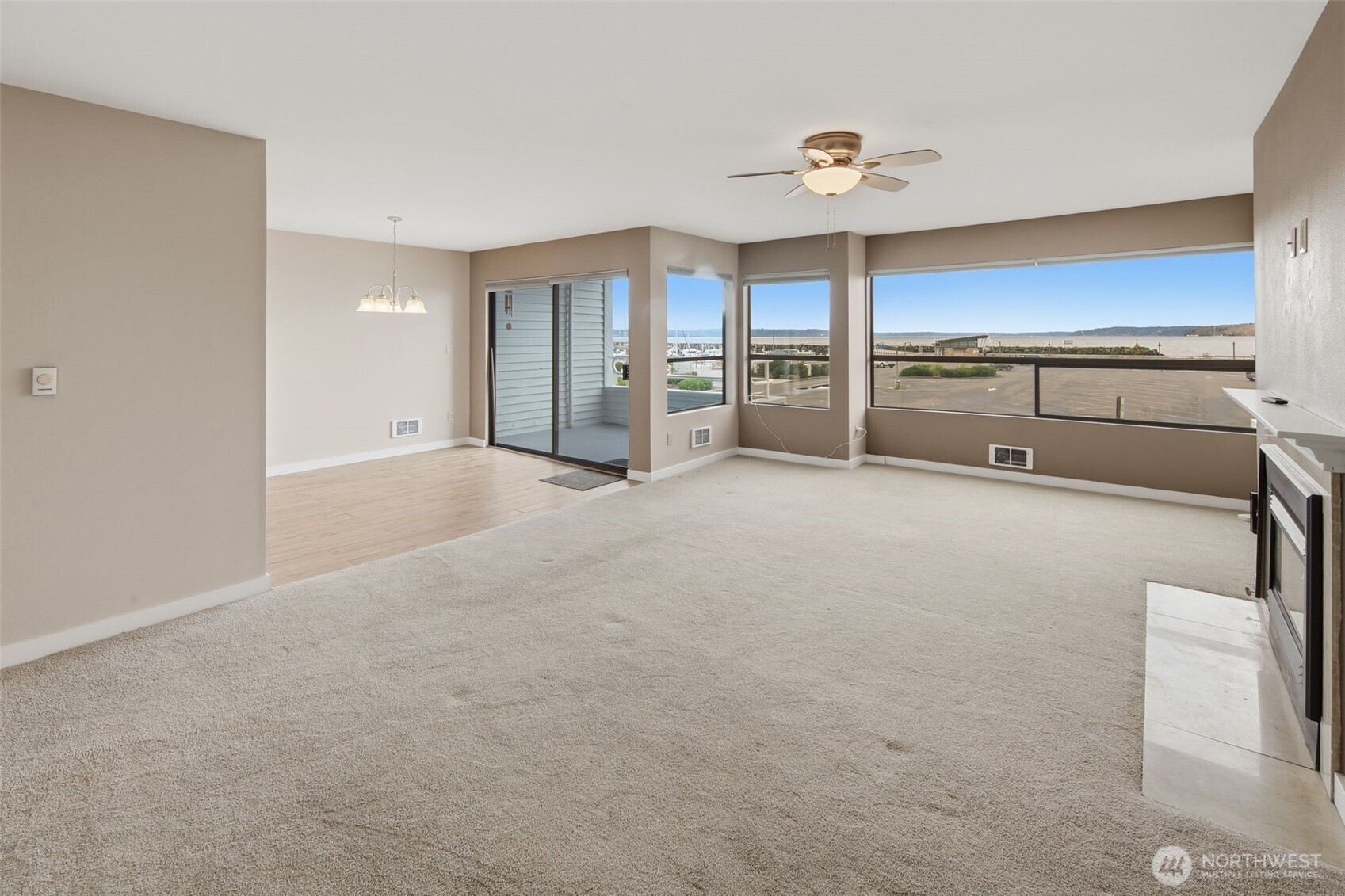 22211 Cliff Avenue S #104, Des Moines, WA 98198