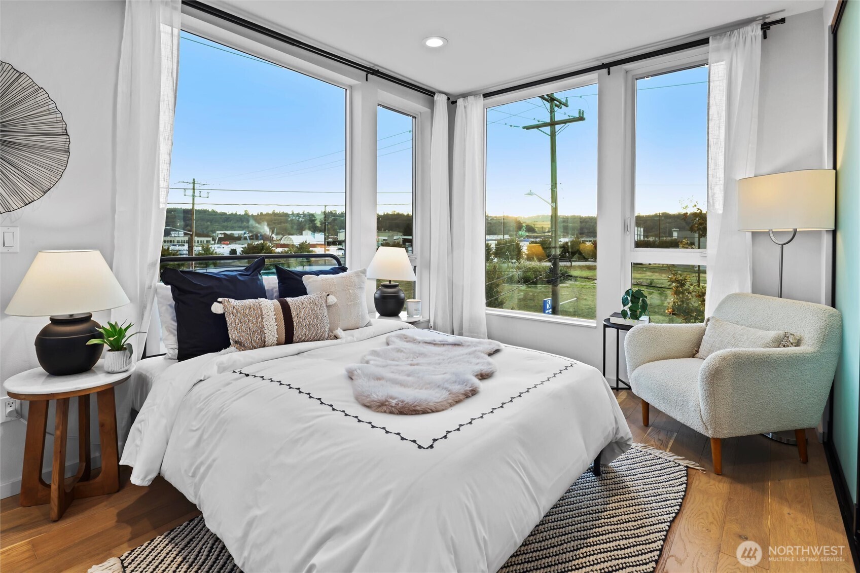 700 S Willow St , Seattle, WA 98108